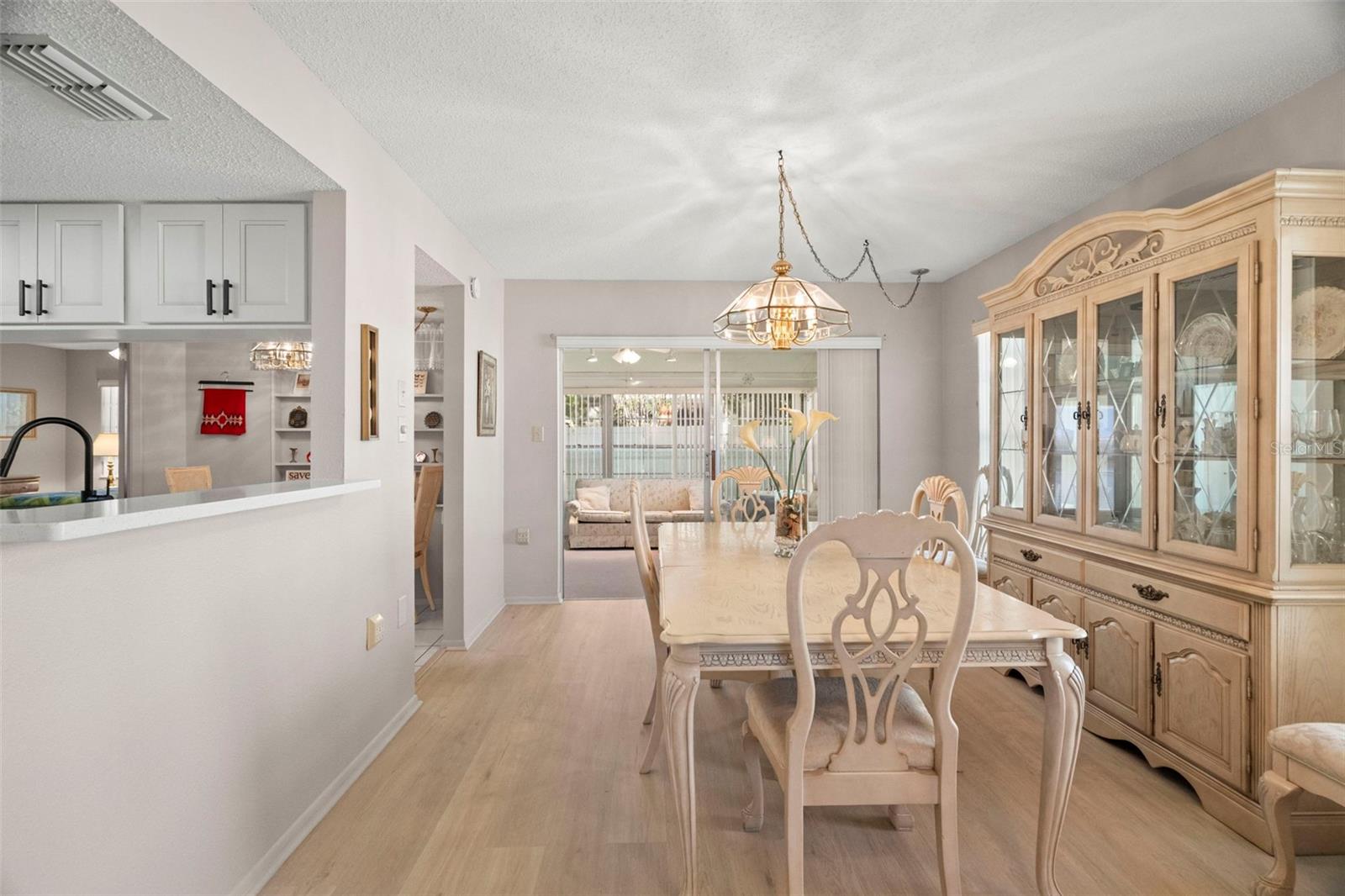 HOLIDAY LAKE VILLAS CONDO - Residential