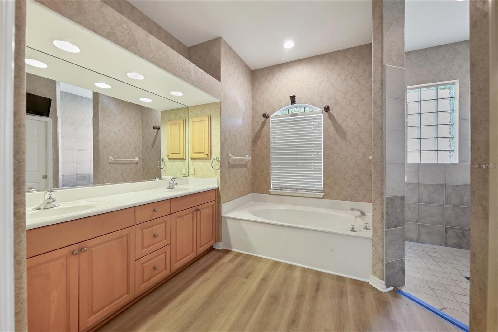 OAKLEAF - Residential Lease