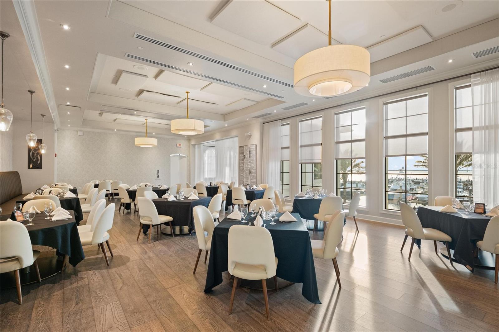 WESTSHORE YACHT CLUB TWNHMS - Residential Lease