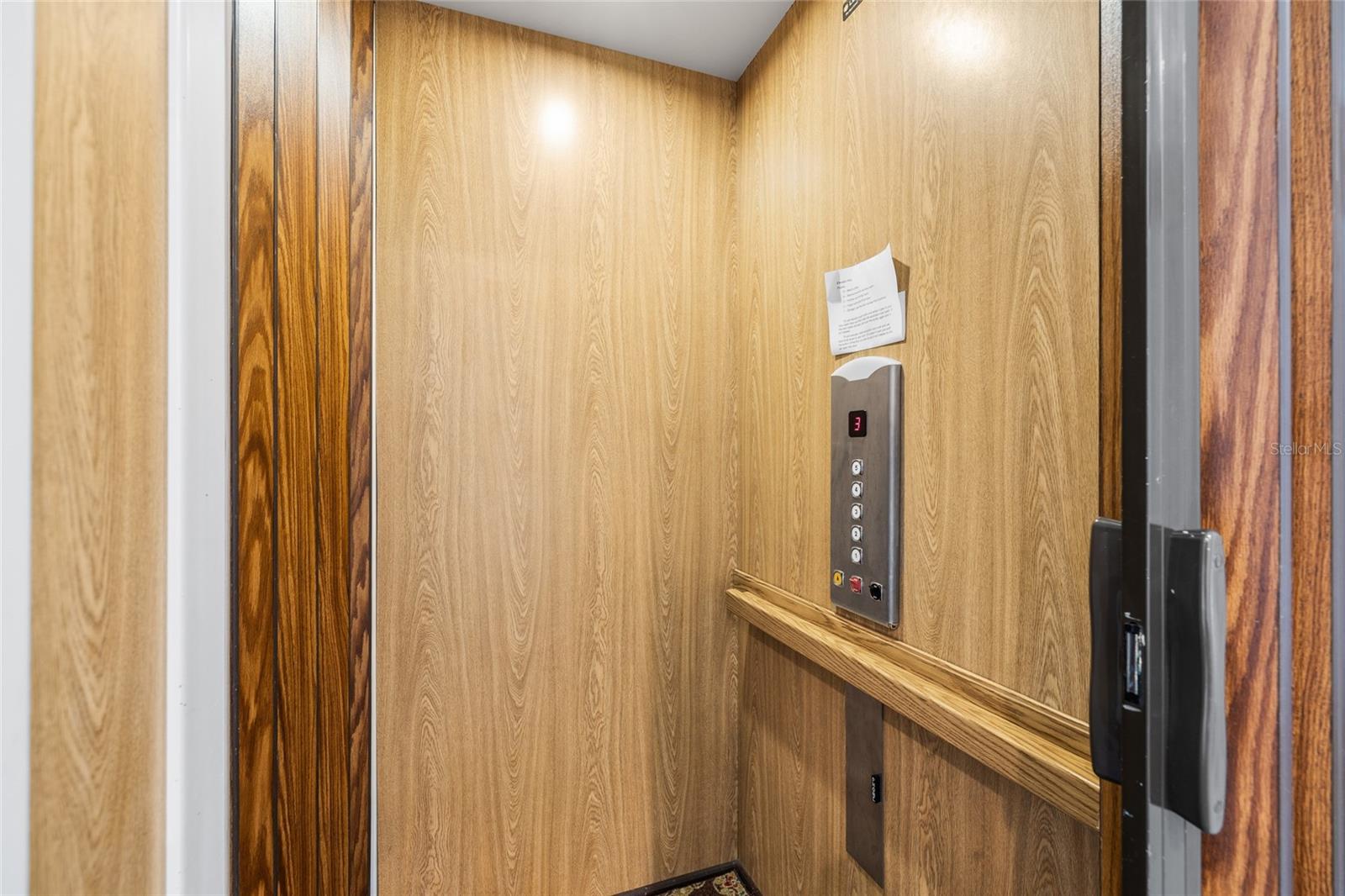 WESTSHORE YACHT CLUB TWNHMS - Residential Lease