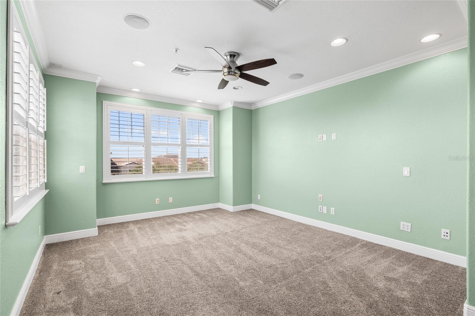 WESTSHORE YACHT CLUB TWNHMS - Residential Lease