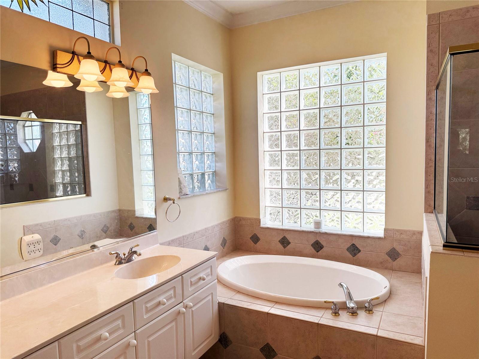 PARKWOOD LAKES PH V-VII - Residential Lease