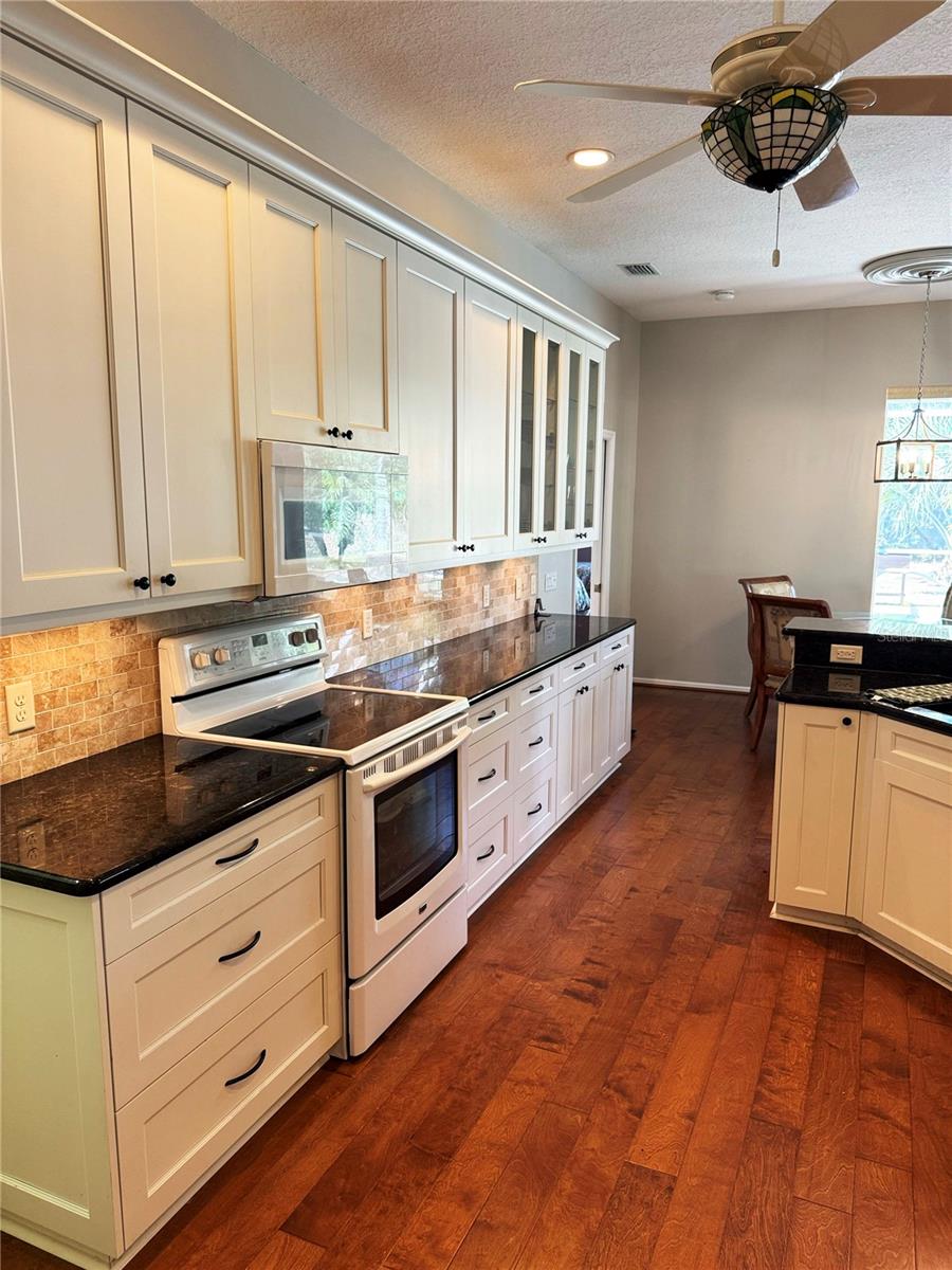 PARKWOOD LAKES PH V-VII - Residential Lease