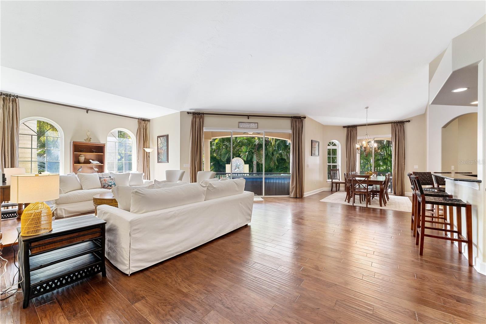 SIESTA REV OF - Residential