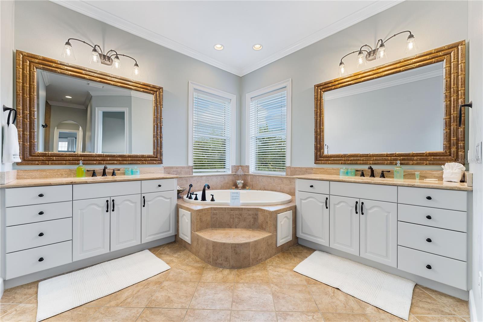 SIESTA REV OF - Residential