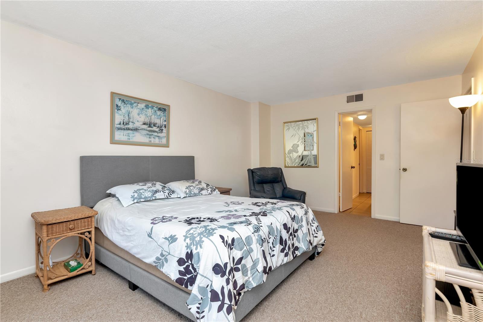 WATERS EDGE 4 CONDO - Residential