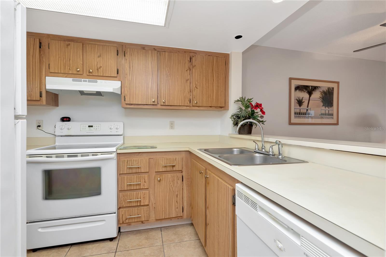 WATERS EDGE 4 CONDO - Residential