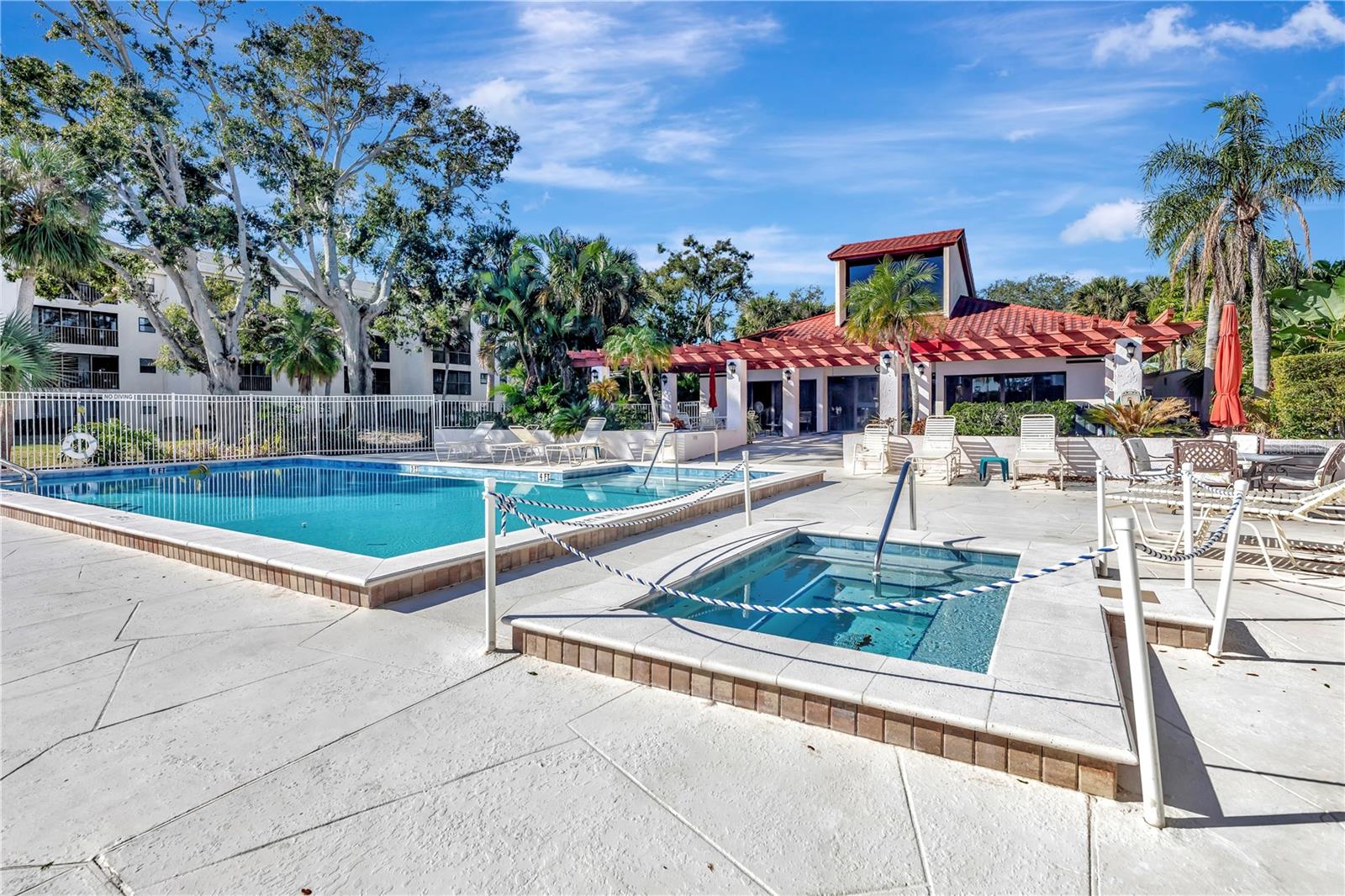 WATERS EDGE 4 CONDO - Residential