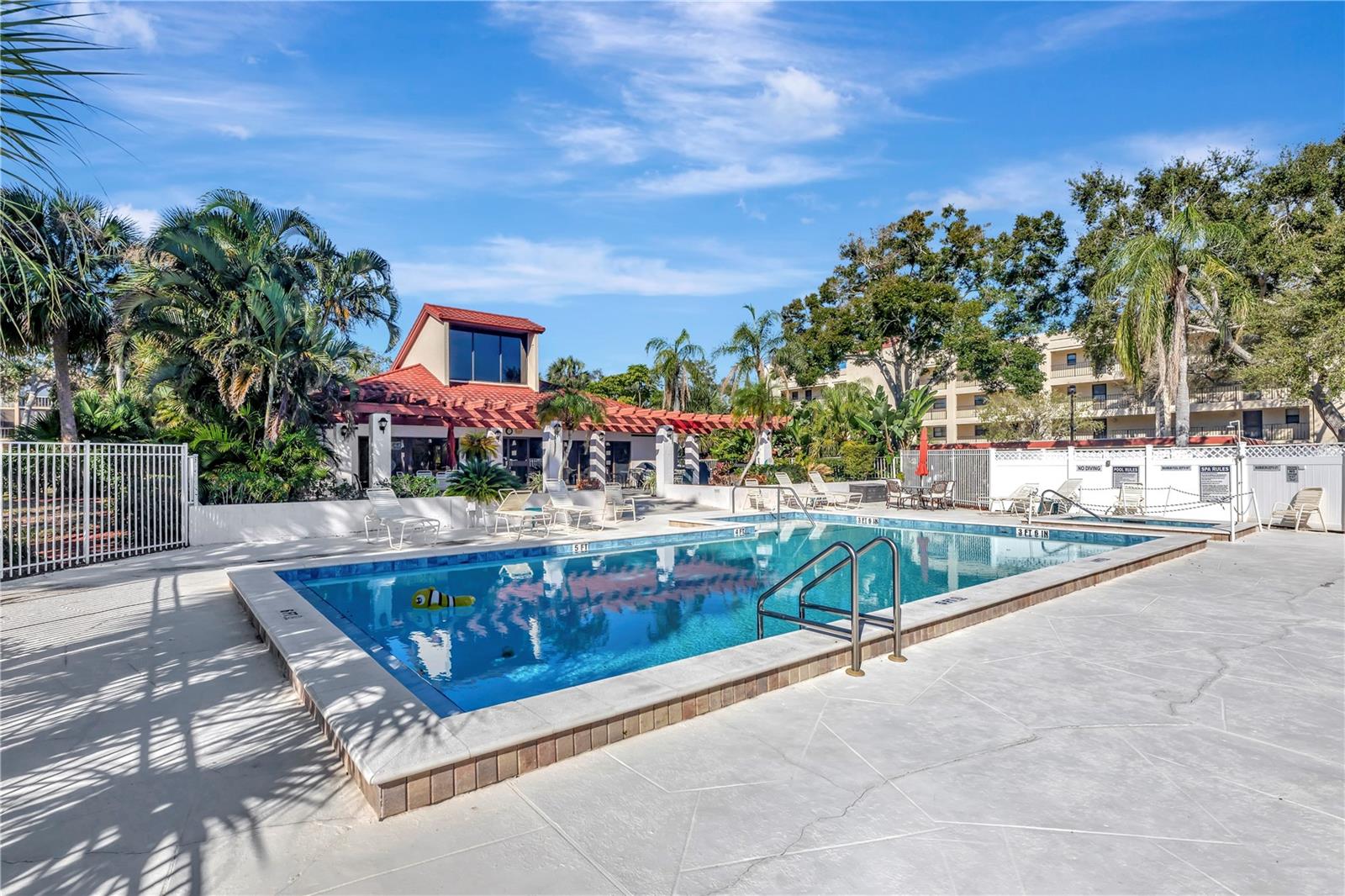 WATERS EDGE 4 CONDO - Residential