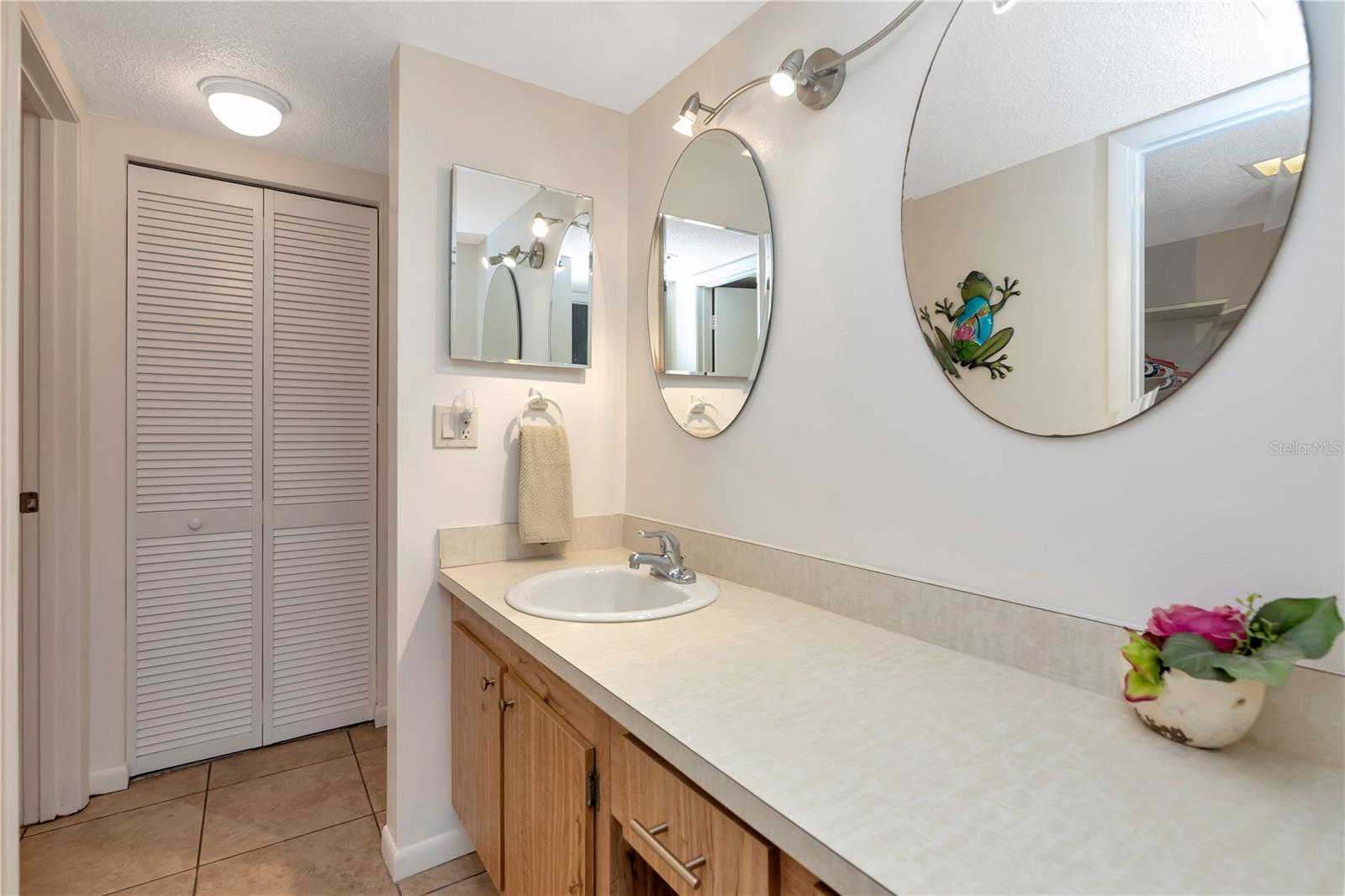 WATERS EDGE 4 CONDO - Residential