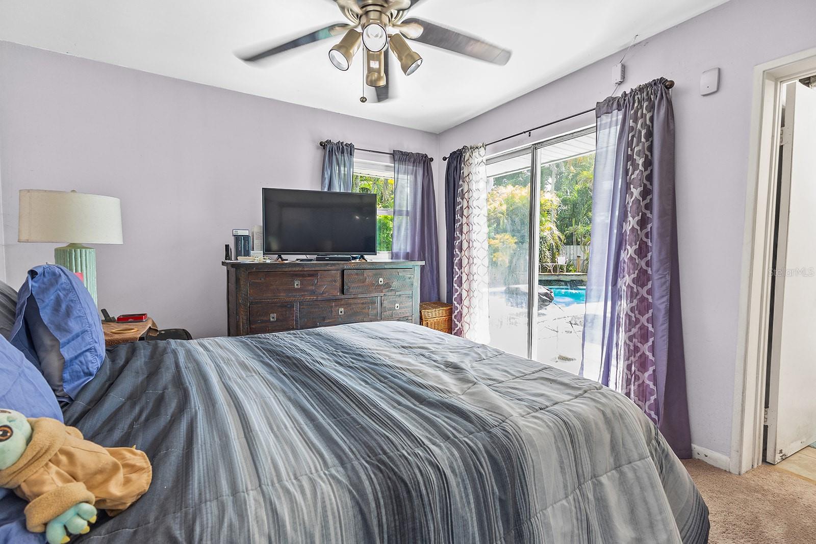 HEATHGATE 72-49 B - Residential