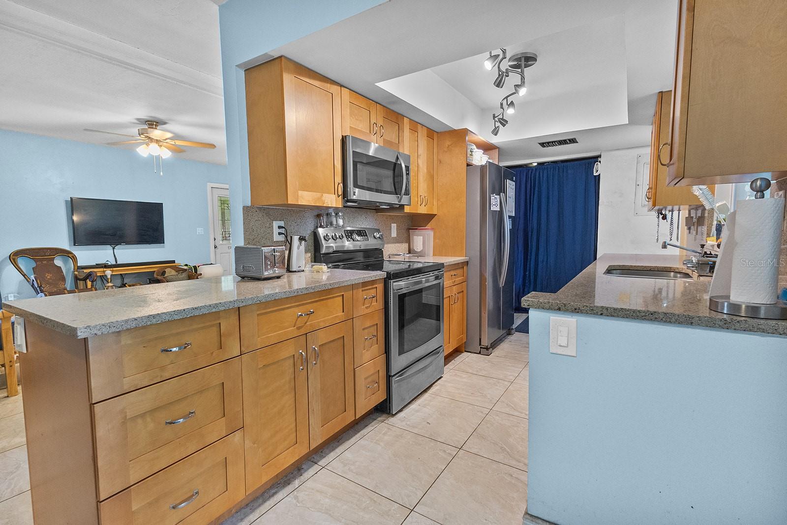 HEATHGATE 72-49 B - Residential
