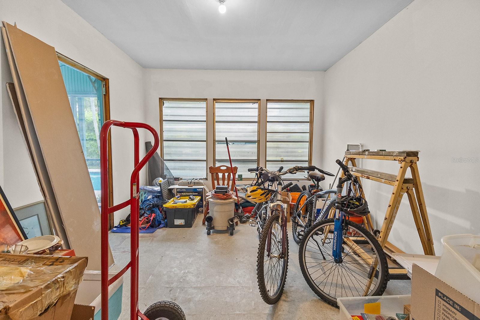 HEATHGATE 72-49 B - Residential