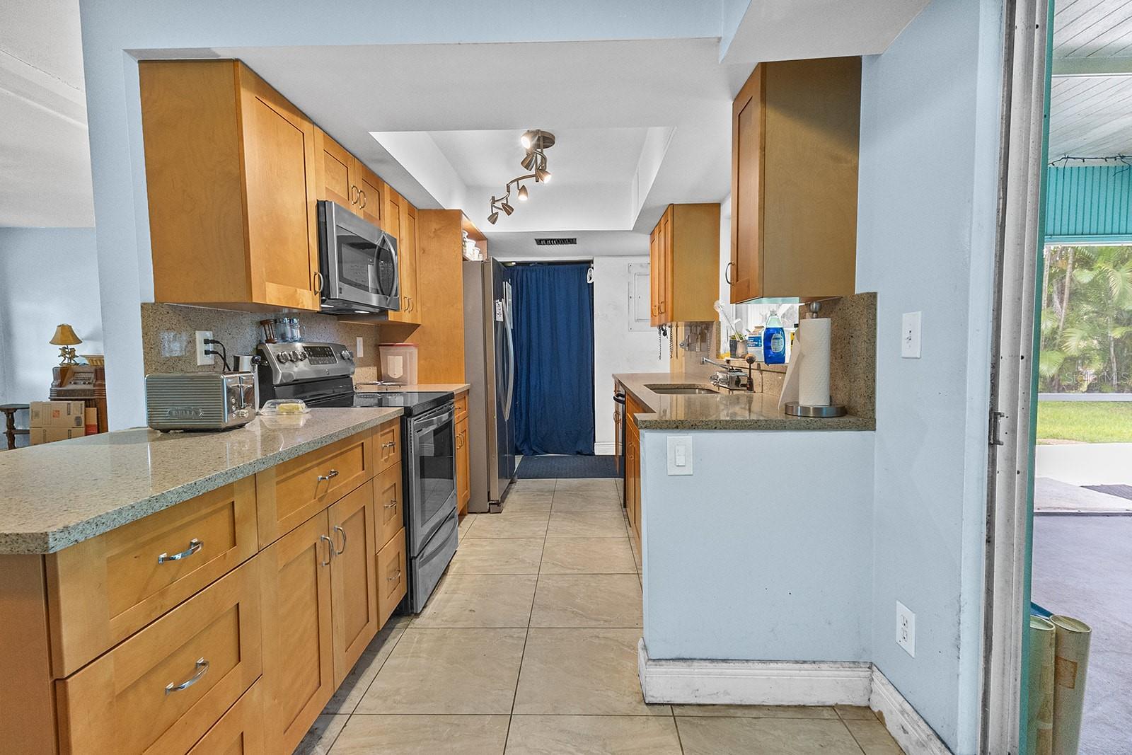 HEATHGATE 72-49 B - Residential