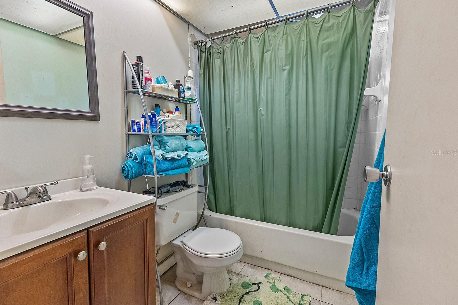 HEATHGATE 72-49 B - Residential