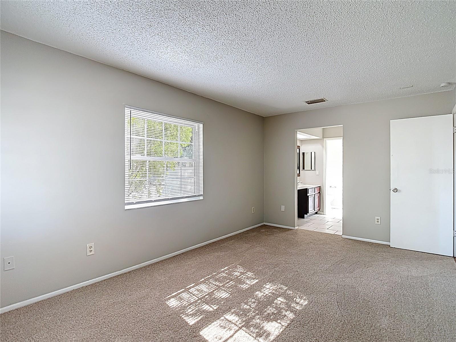 PRESIDENTIAL MANOR - Residential