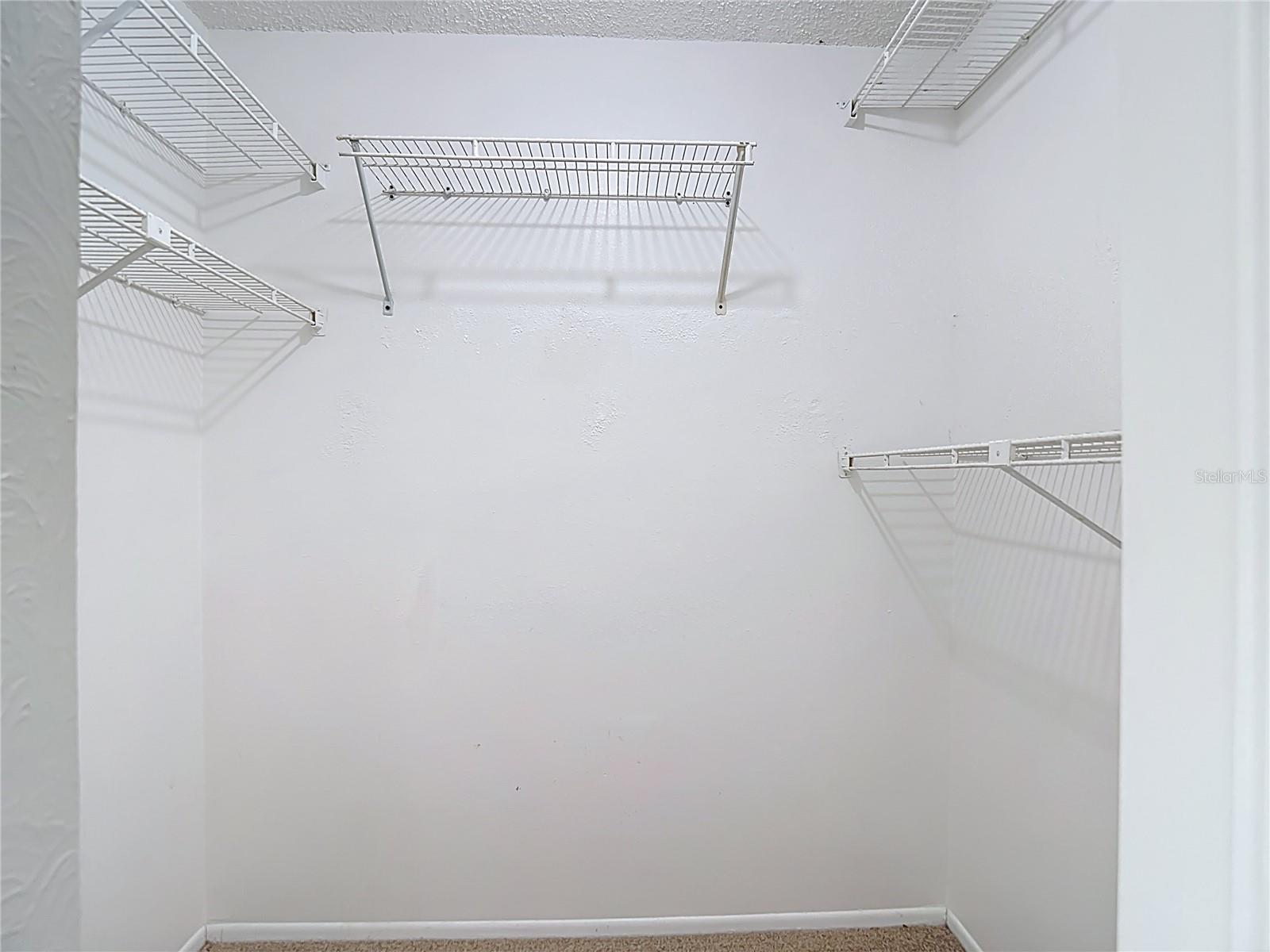 PRESIDENTIAL MANOR - Residential