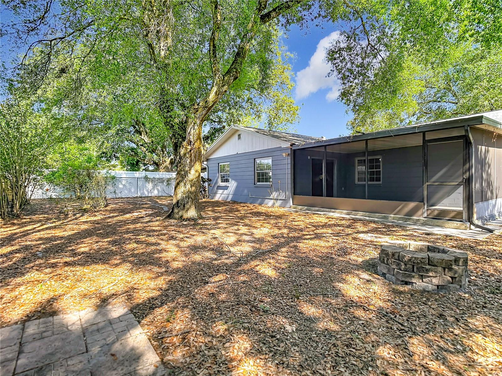 PRESIDENTIAL MANOR - Residential