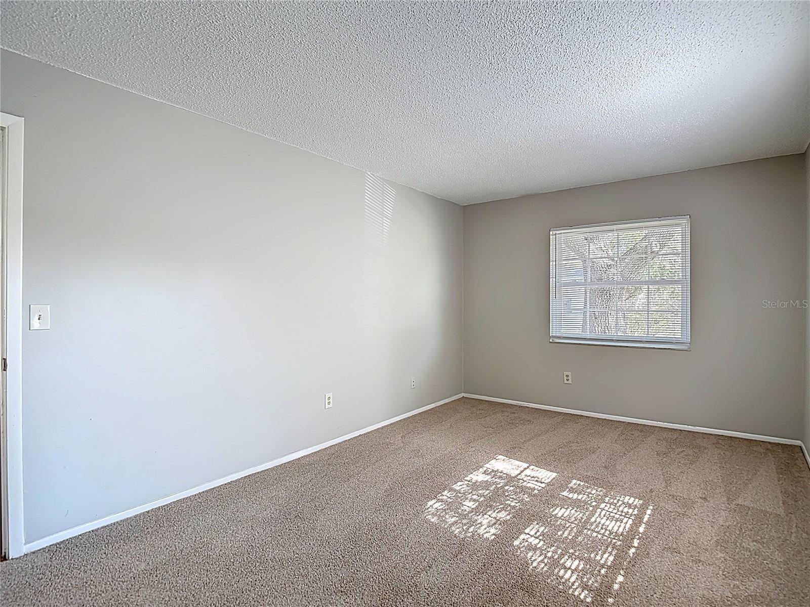 PRESIDENTIAL MANOR - Residential