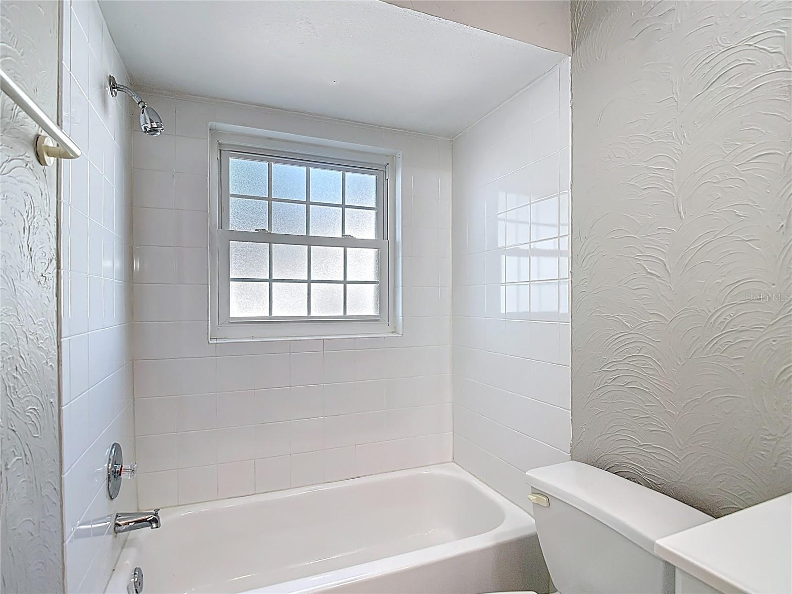 PRESIDENTIAL MANOR - Residential