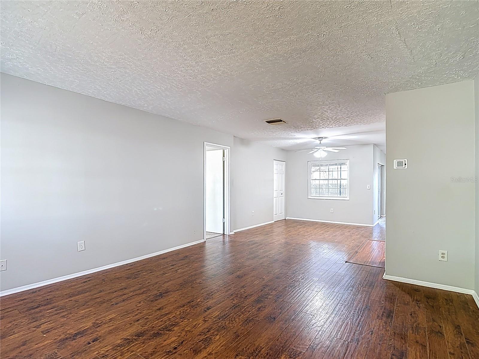 PRESIDENTIAL MANOR - Residential