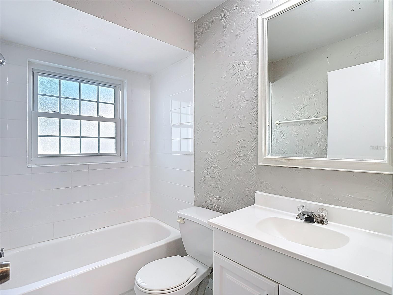 PRESIDENTIAL MANOR - Residential