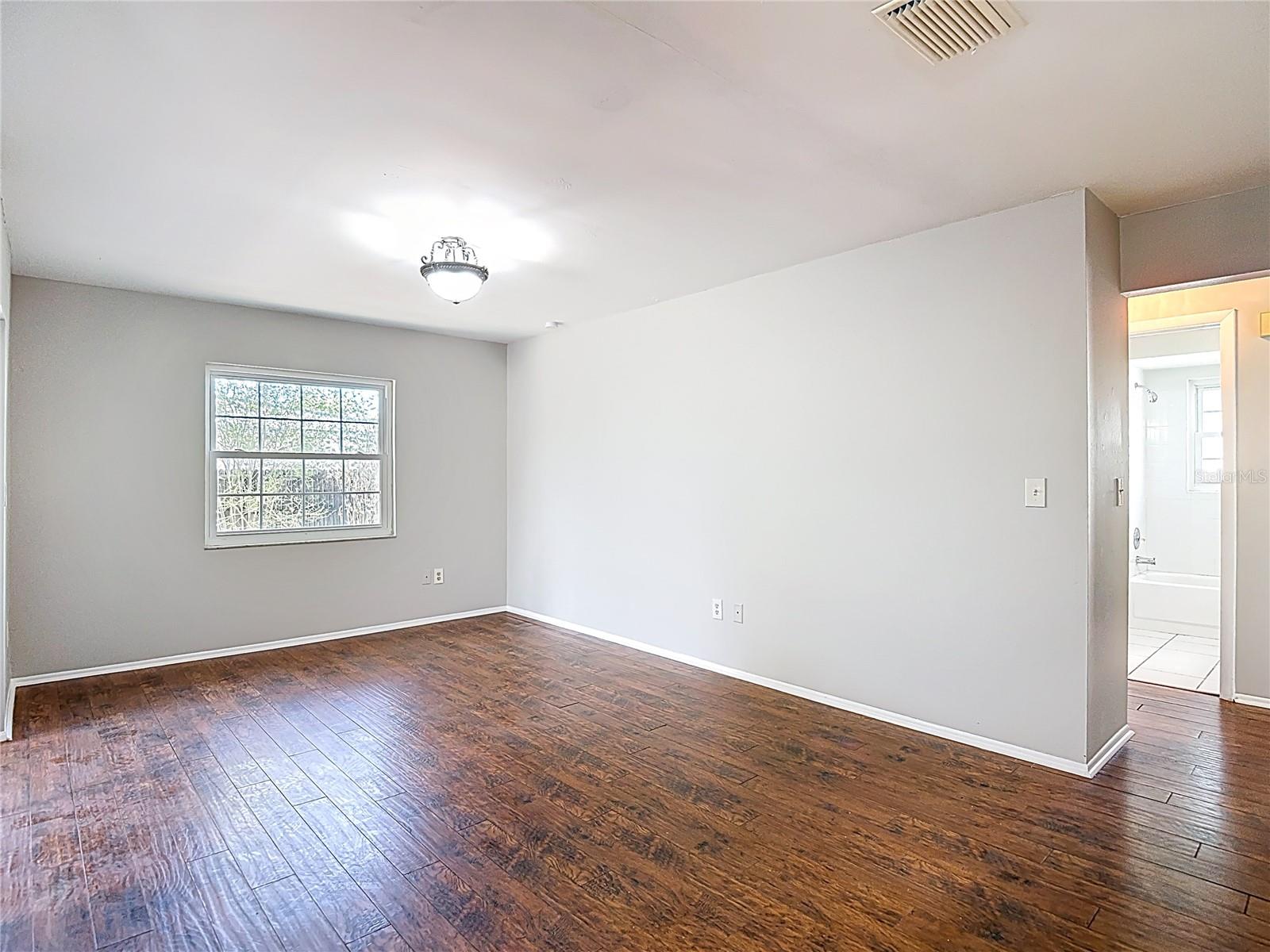 PRESIDENTIAL MANOR - Residential