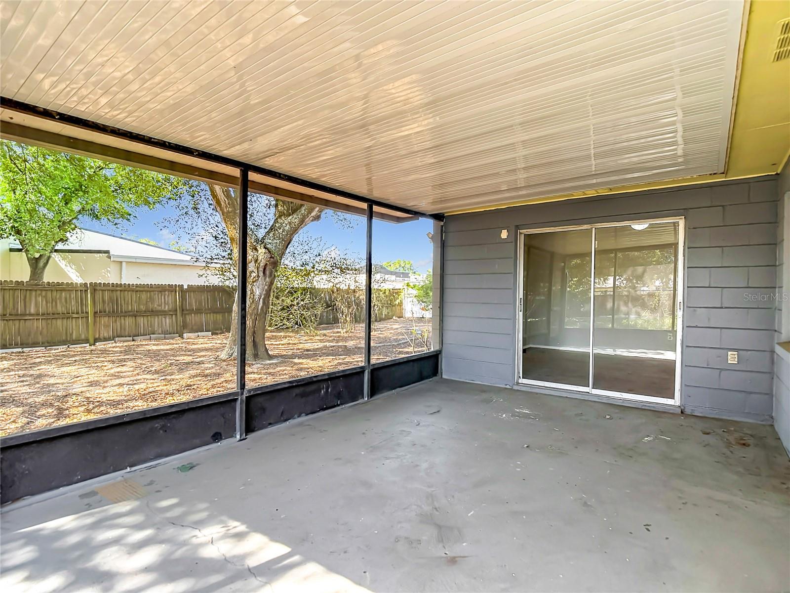 PRESIDENTIAL MANOR - Residential