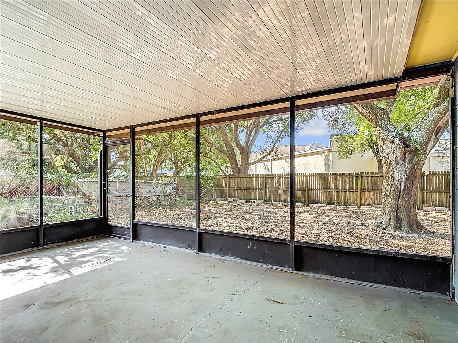 PRESIDENTIAL MANOR - Residential