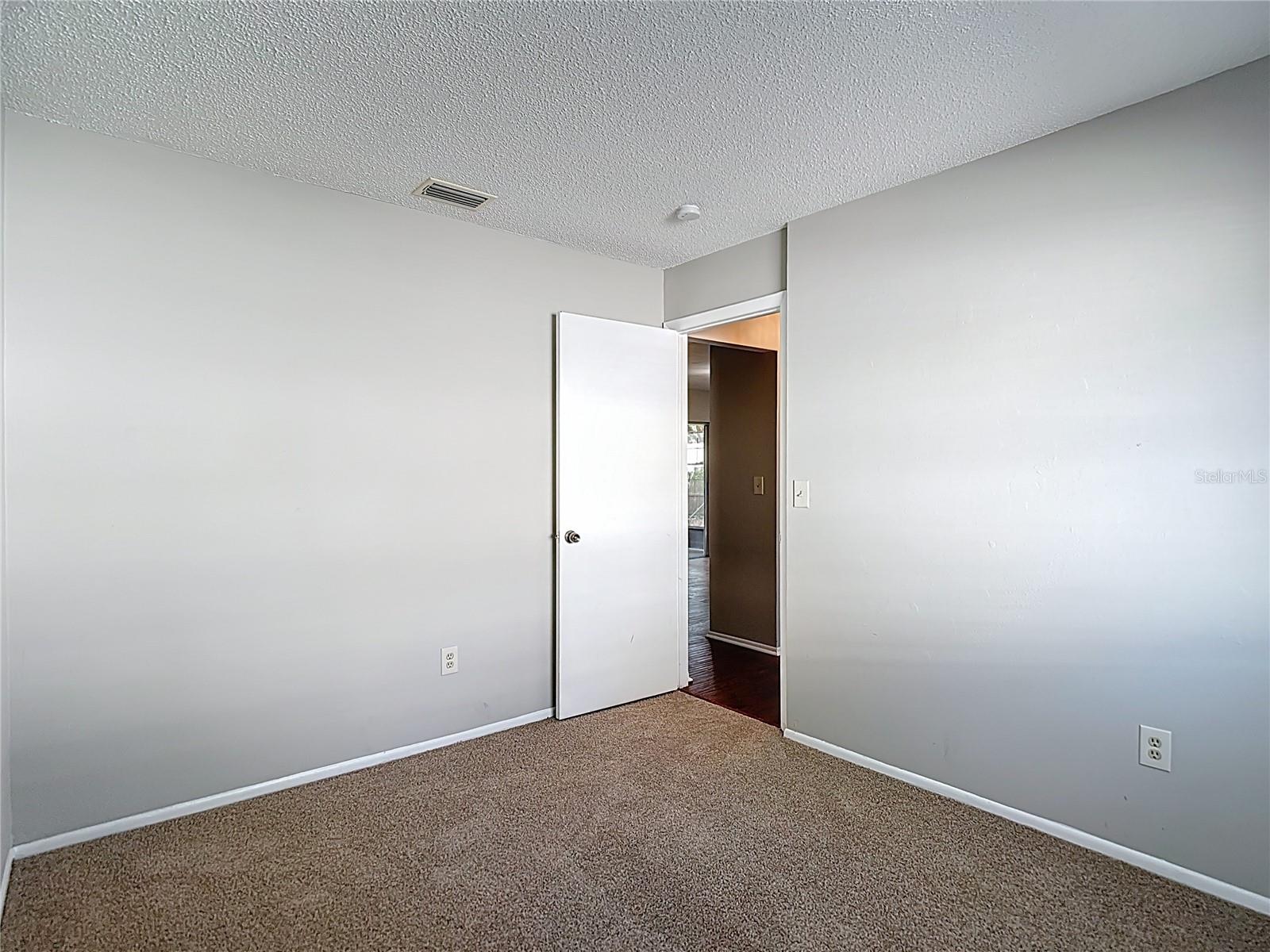 PRESIDENTIAL MANOR - Residential