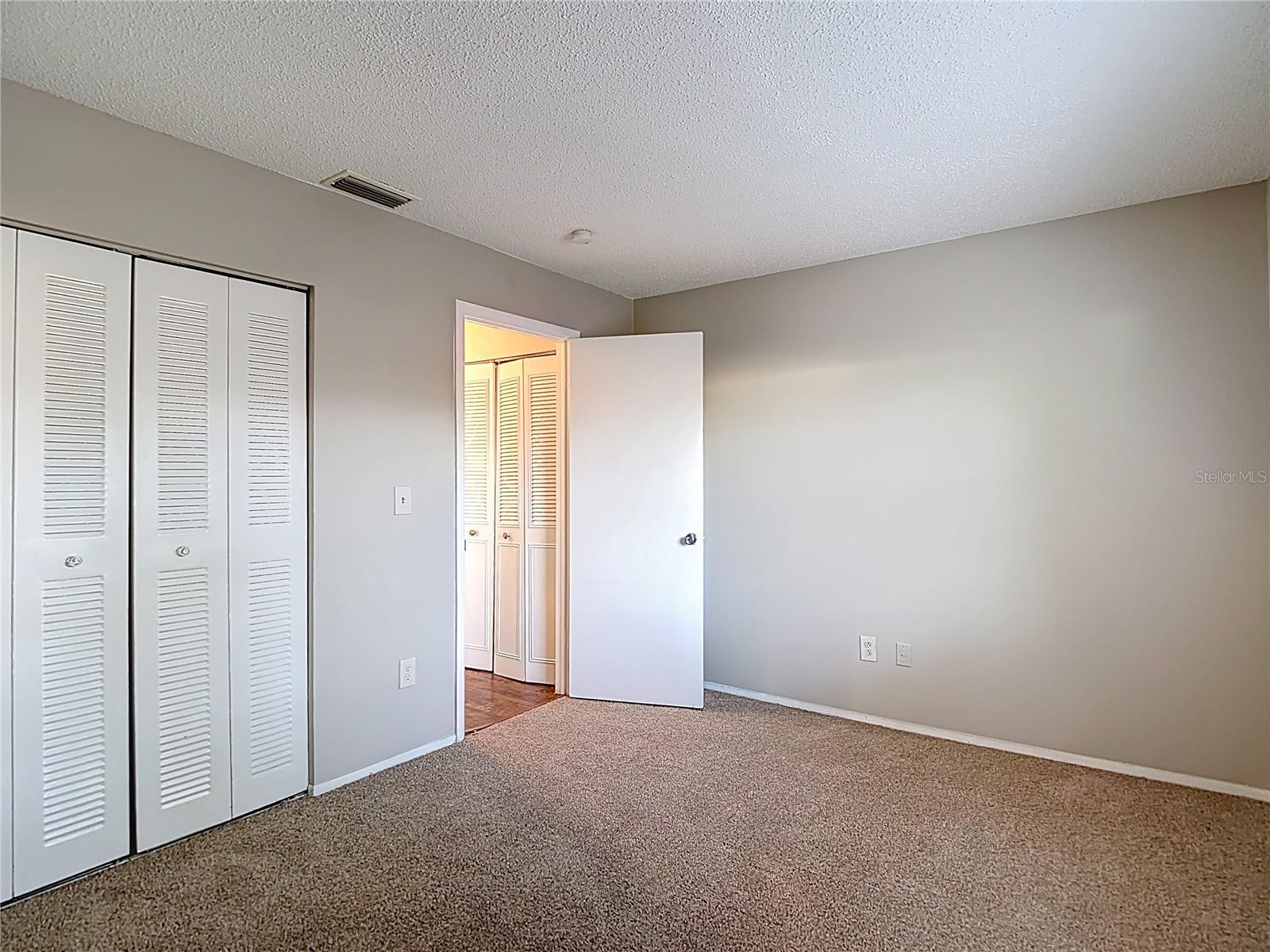 PRESIDENTIAL MANOR - Residential