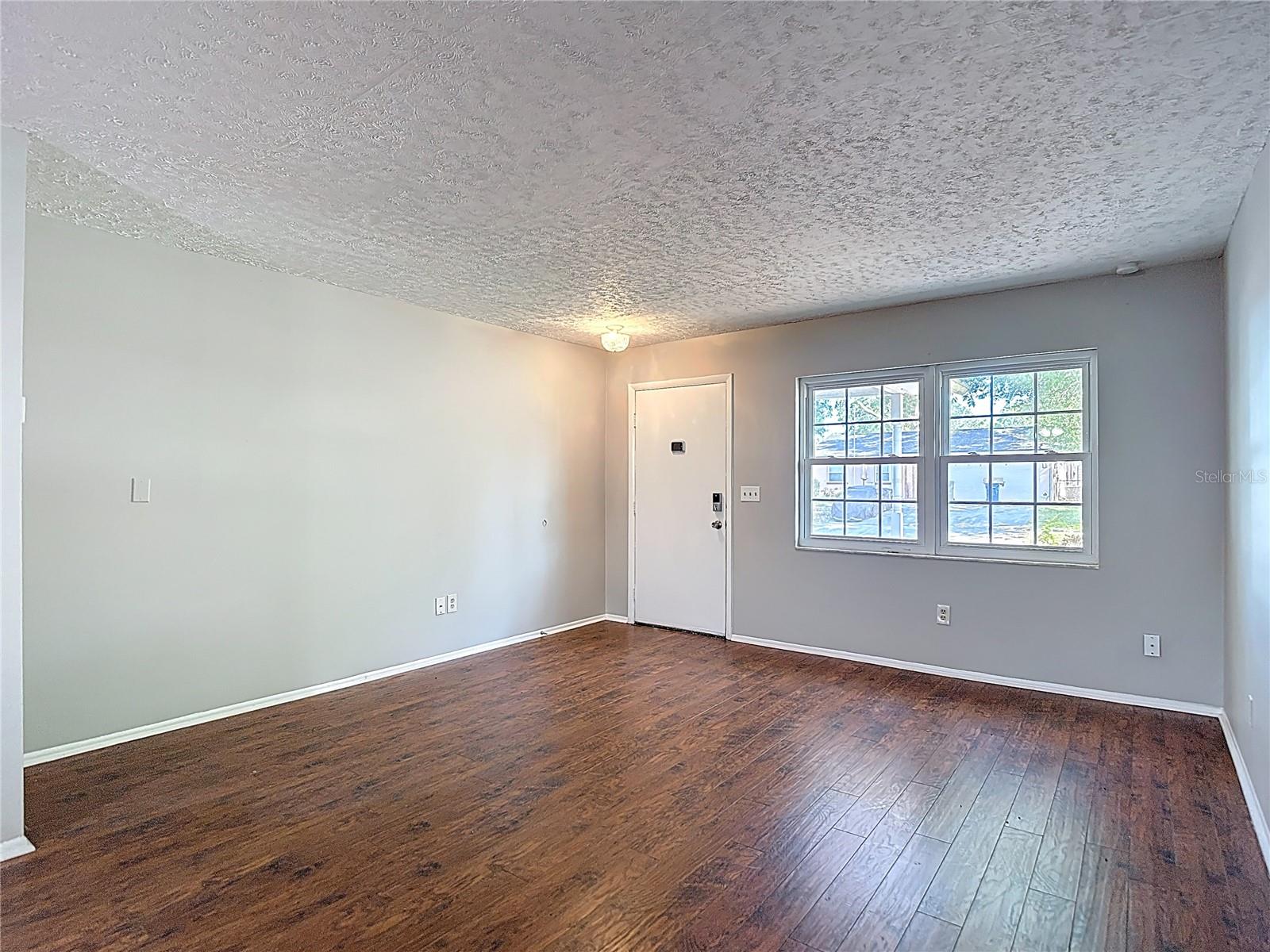 PRESIDENTIAL MANOR - Residential