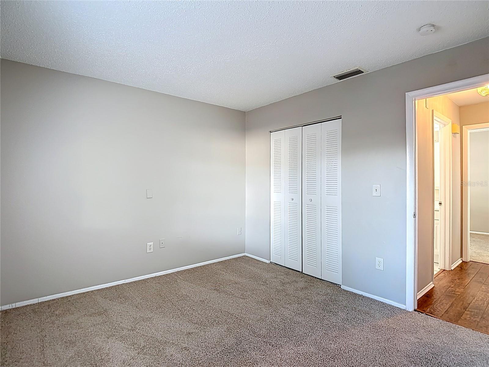 PRESIDENTIAL MANOR - Residential