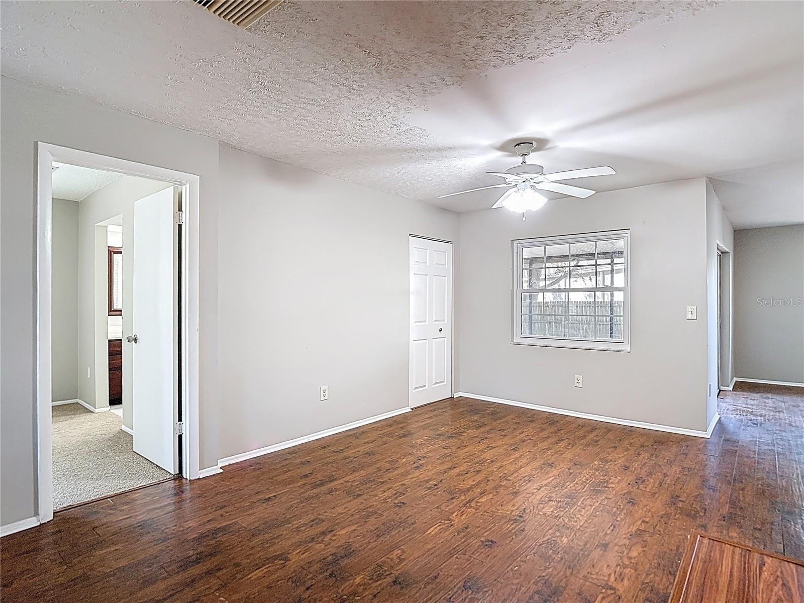 PRESIDENTIAL MANOR - Residential