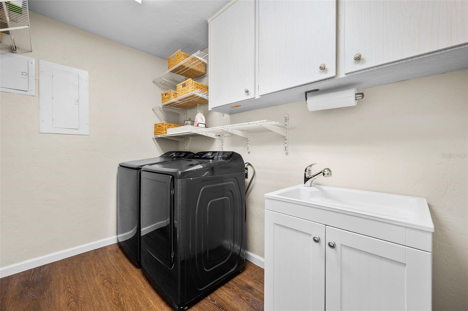 SUNNINGDALE - Residential