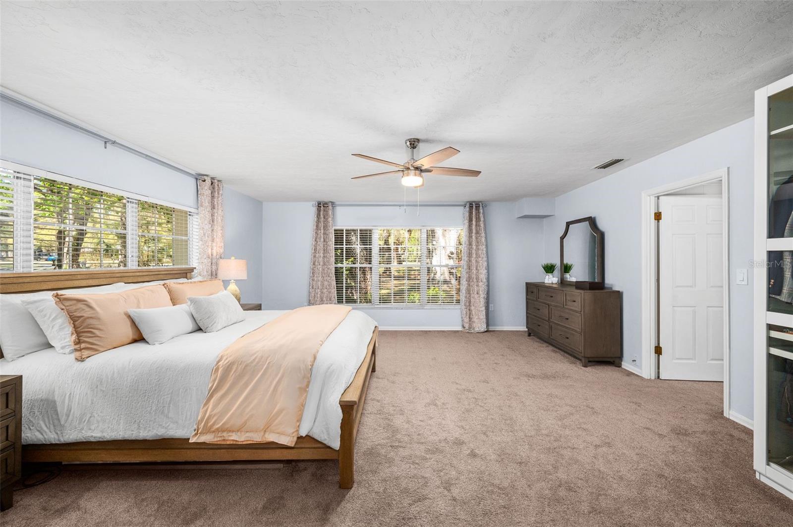 SUNNINGDALE - Residential