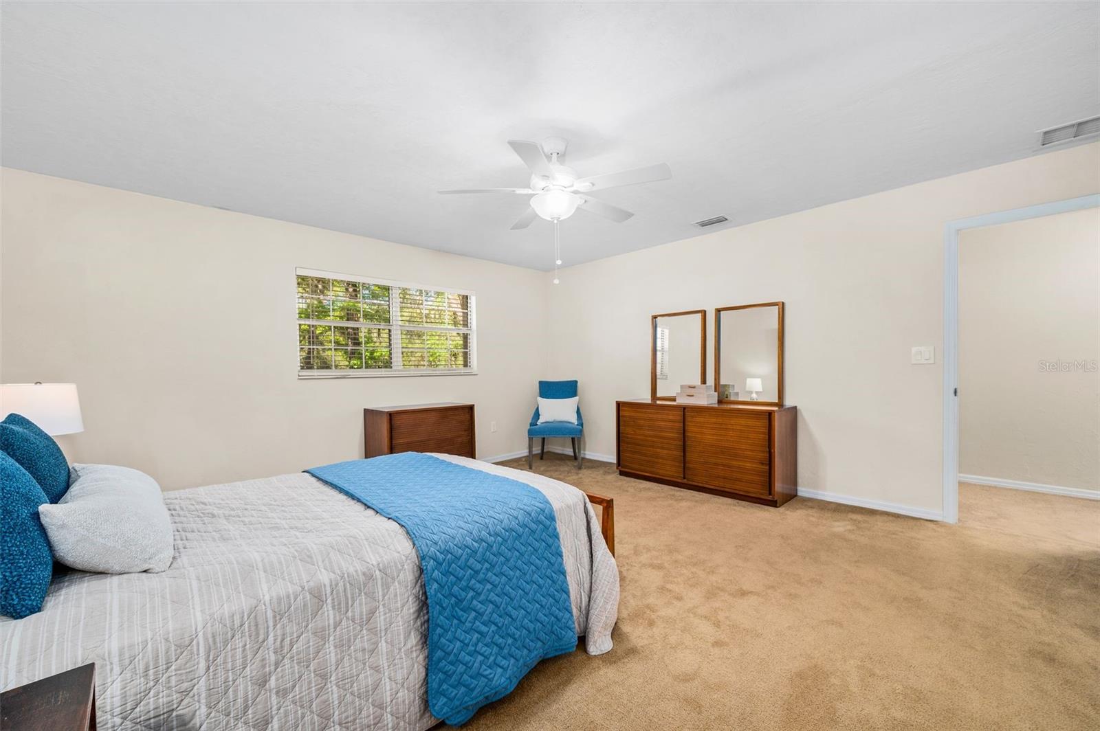 SUNNINGDALE - Residential