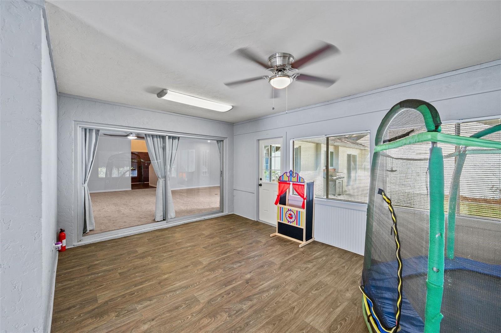 SUNNINGDALE - Residential