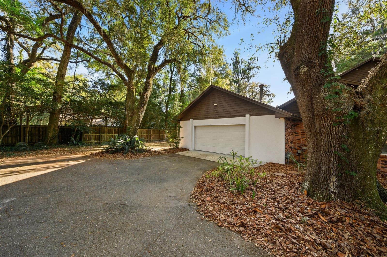 SUNNINGDALE - Residential