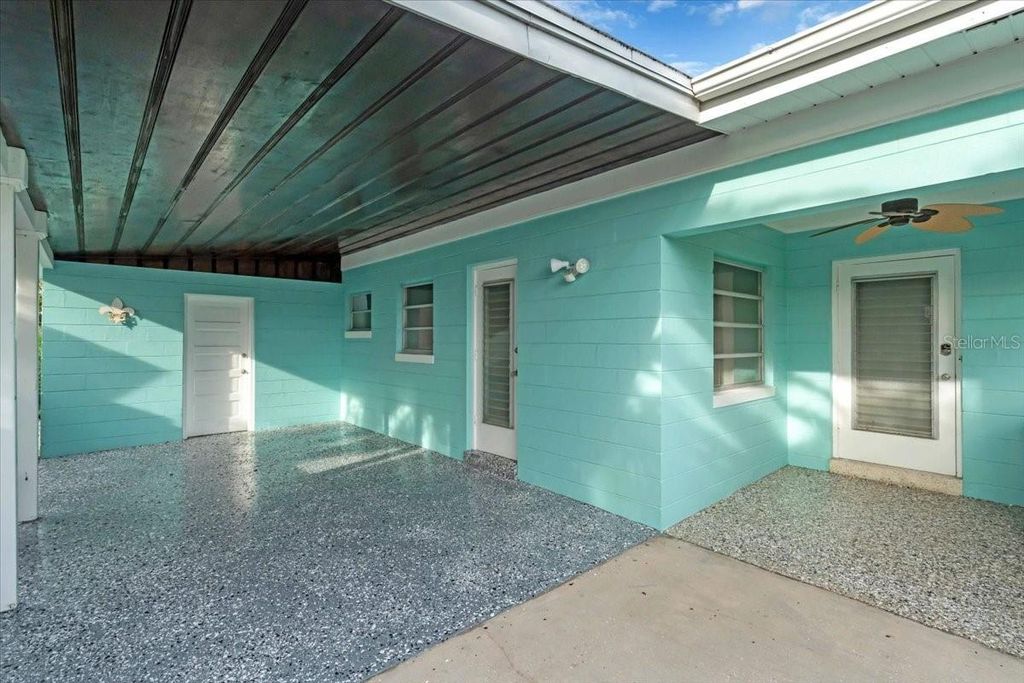 Photo of 11435 2nd Street E, Treasure Island, FL 33706 (MLS # TB8337129)