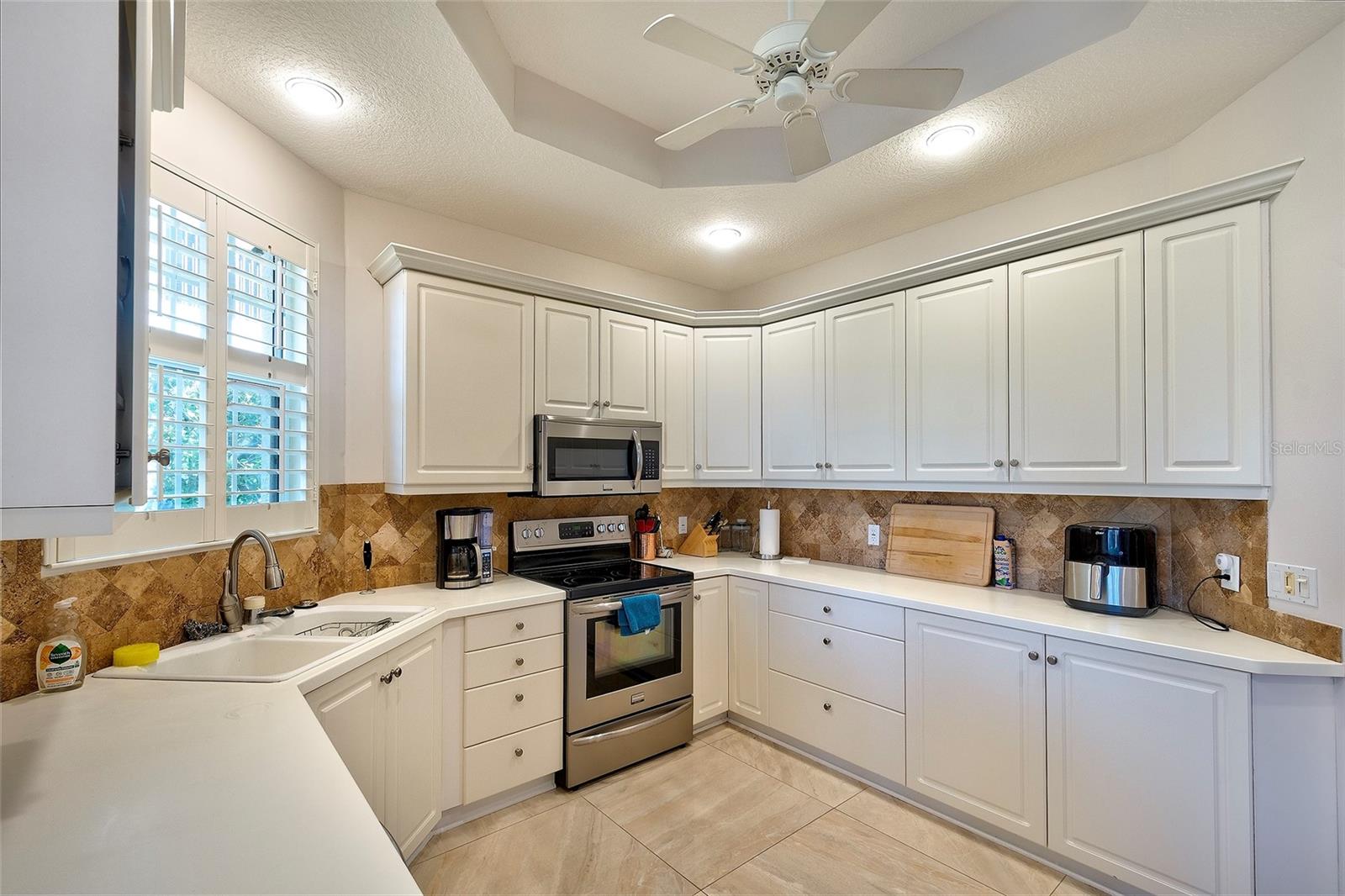 BOUCHARD GARDENS - Residential Lease