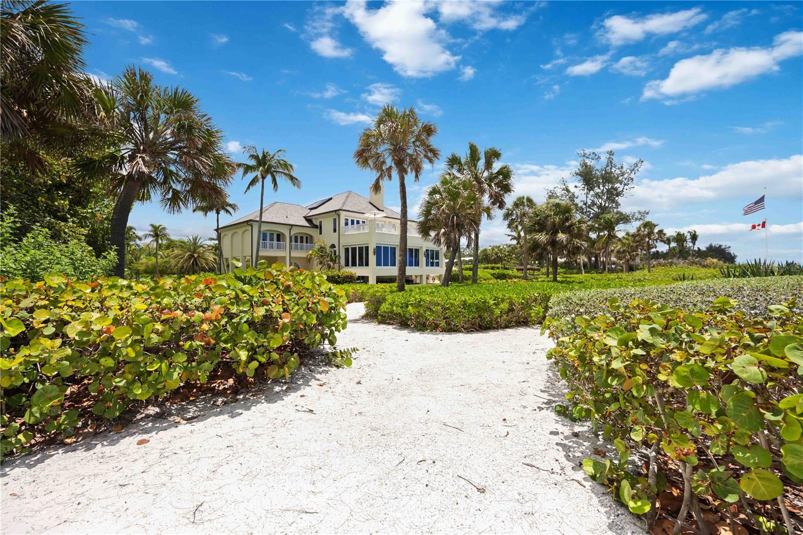 SANDERLING CLUB - Residential