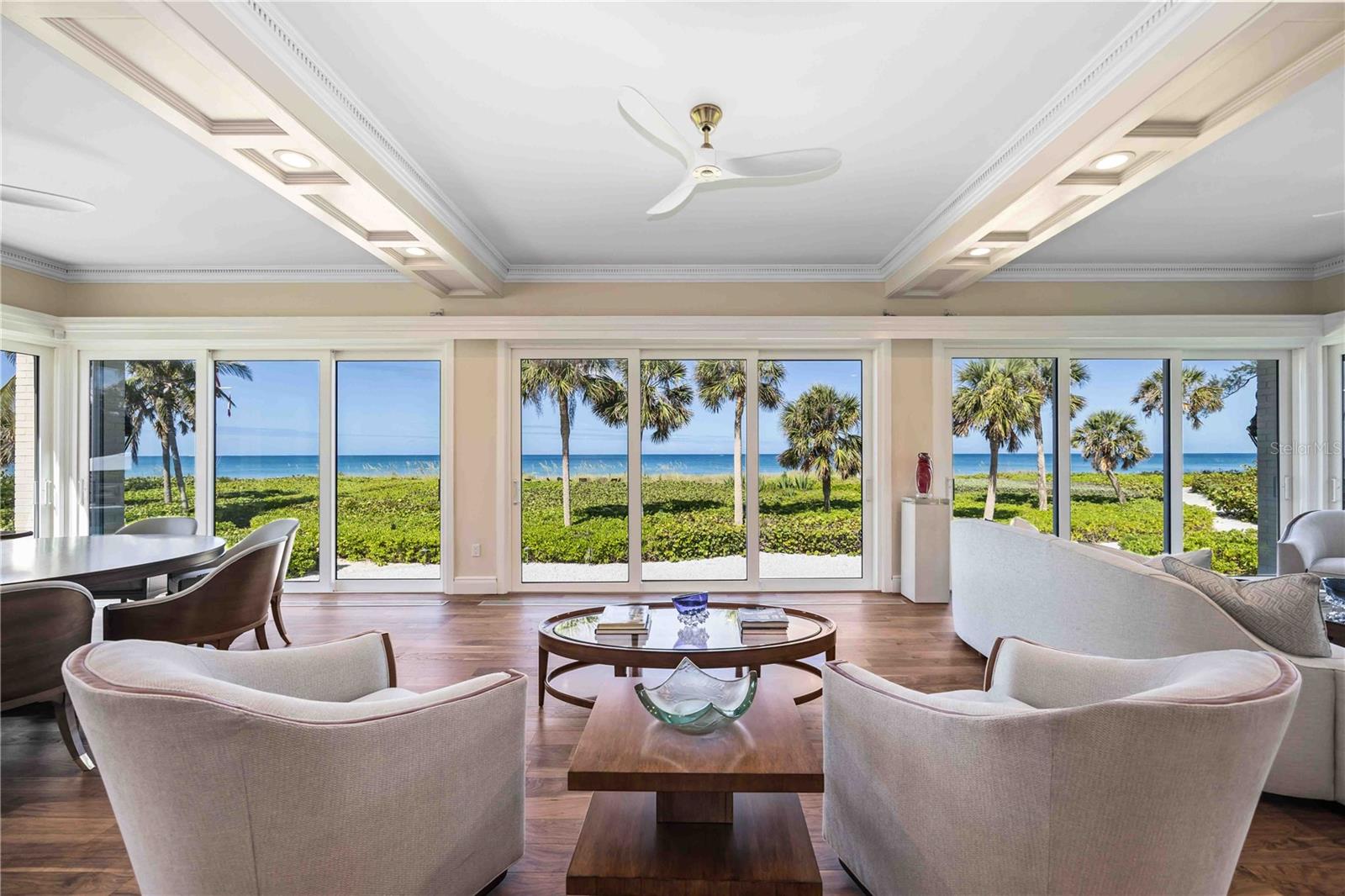 SANDERLING CLUB - Residential