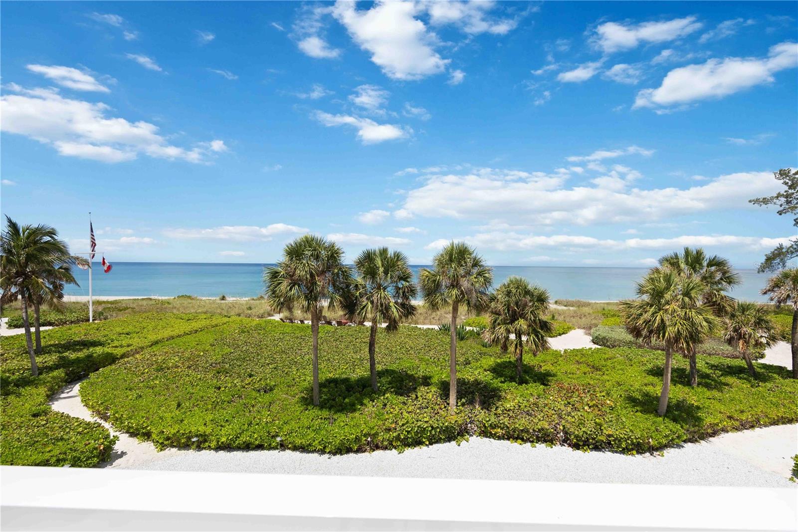 SANDERLING CLUB - Residential