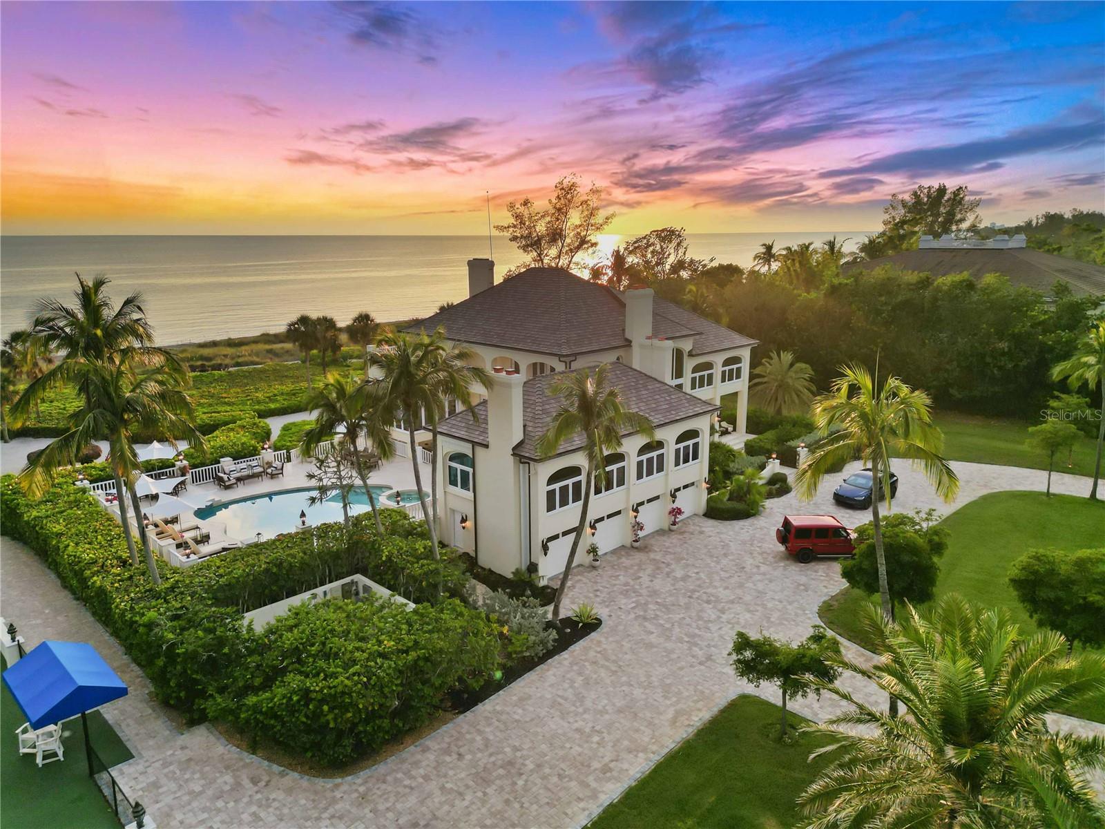SANDERLING CLUB - Residential