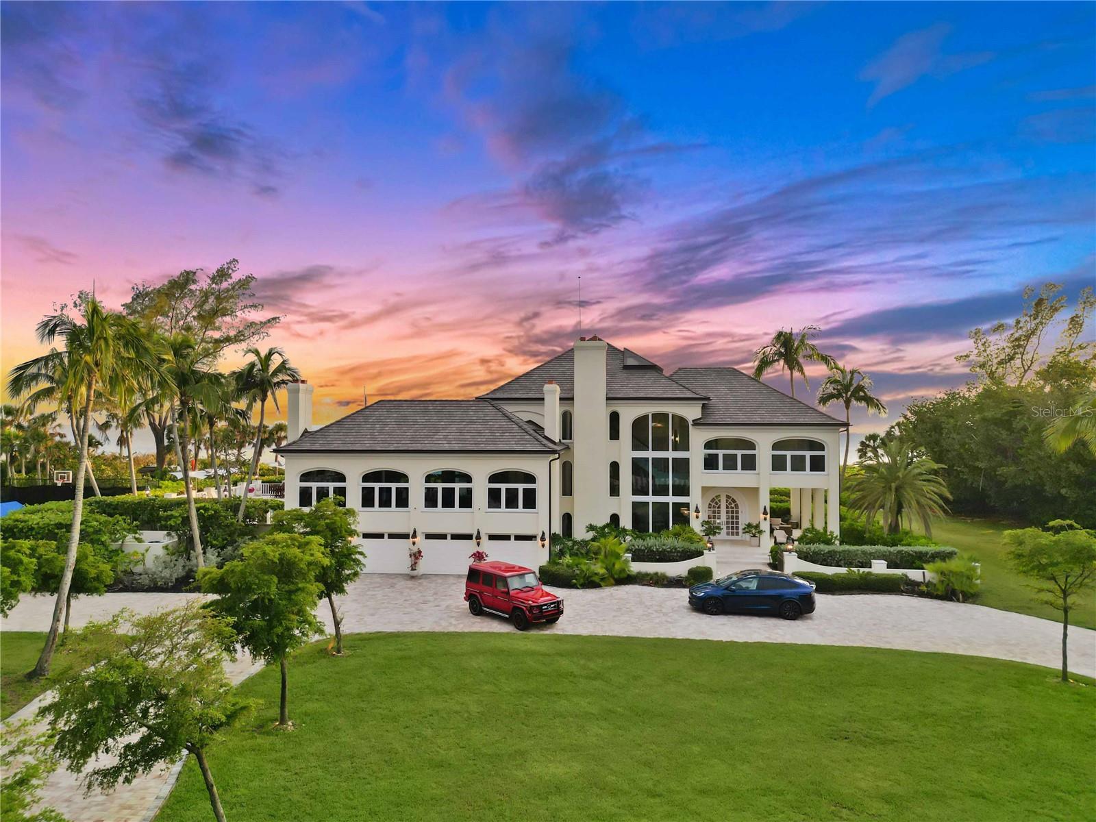 SANDERLING CLUB - Residential