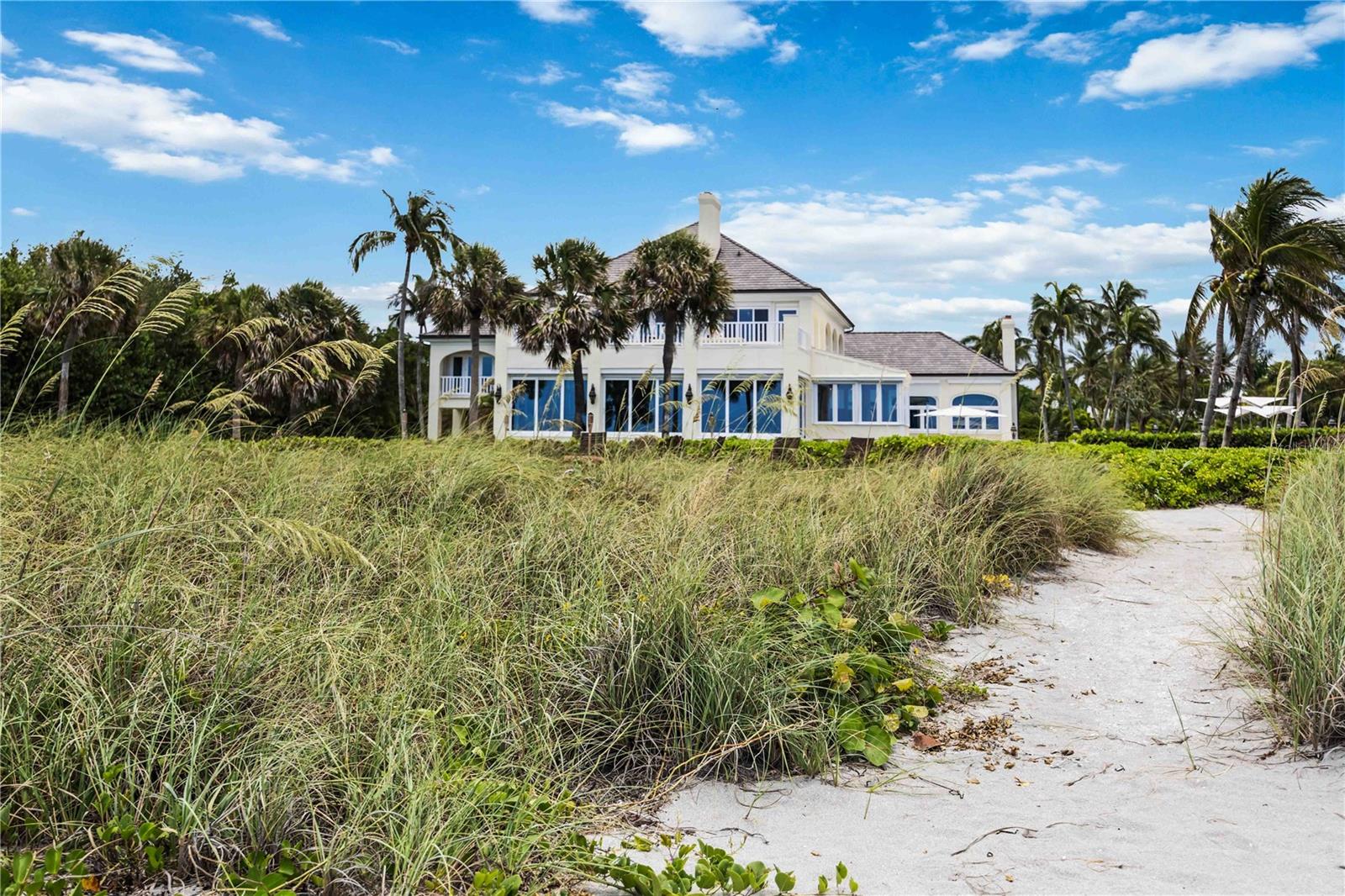 SANDERLING CLUB - Residential
