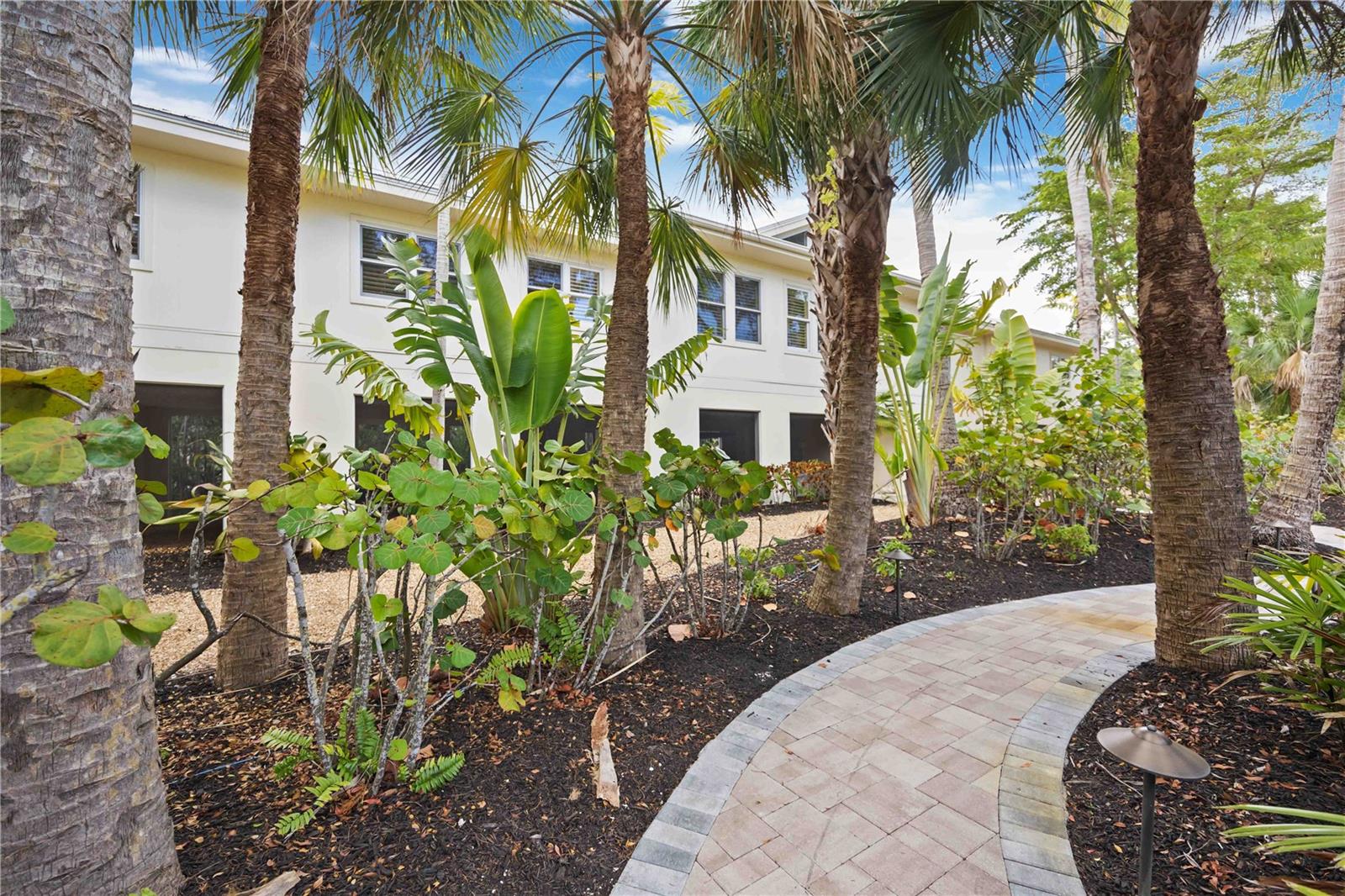 SANDERLING CLUB - Residential