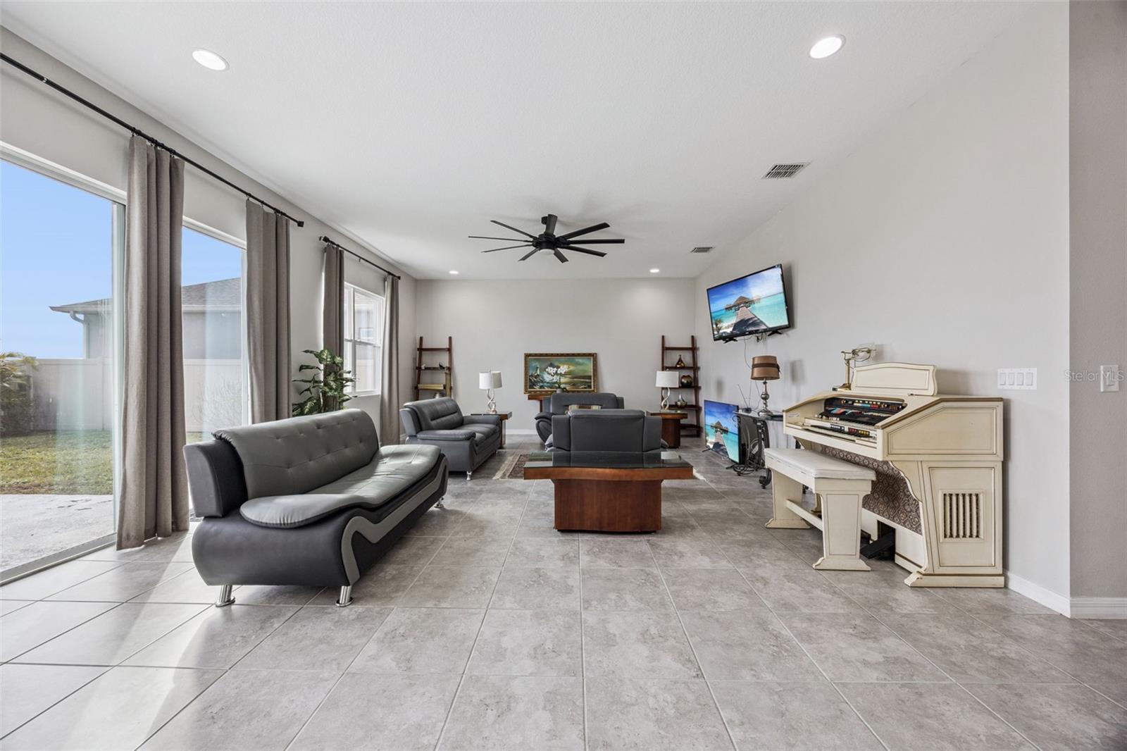 SOLA VISTA - Residential