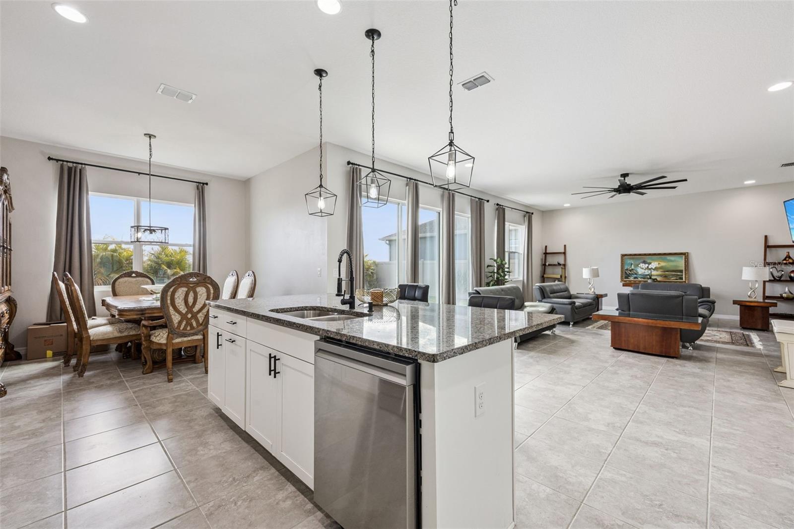 SOLA VISTA - Residential